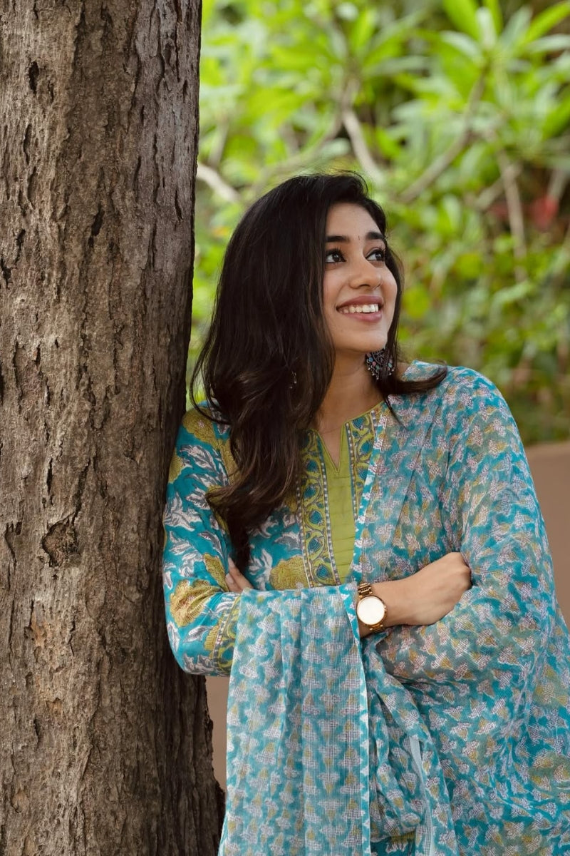 Elegant Blue Floral Cotton Kurta Pant Dupatta Set for Women
