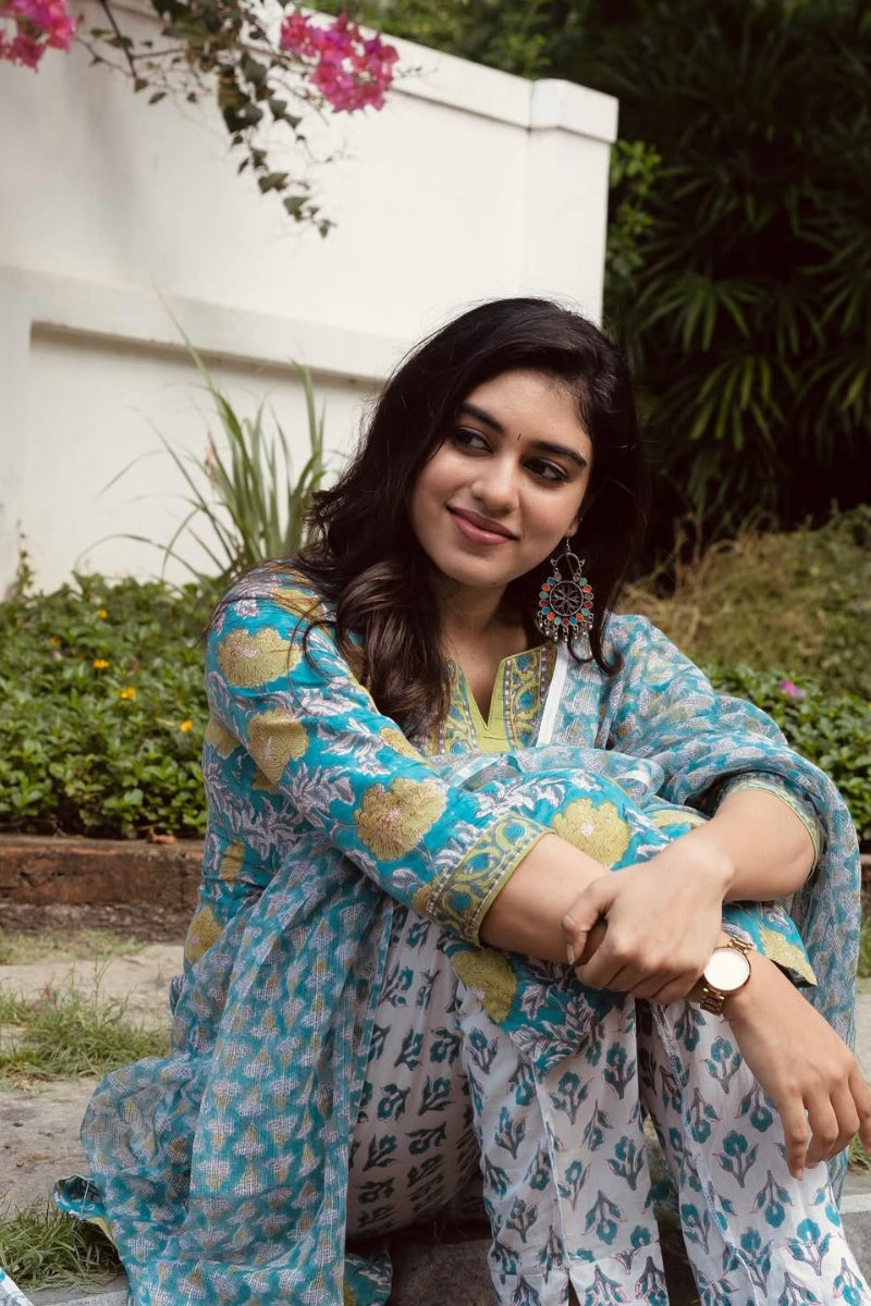 Elegant Blue Floral Cotton Kurta Pant Dupatta Set for Women