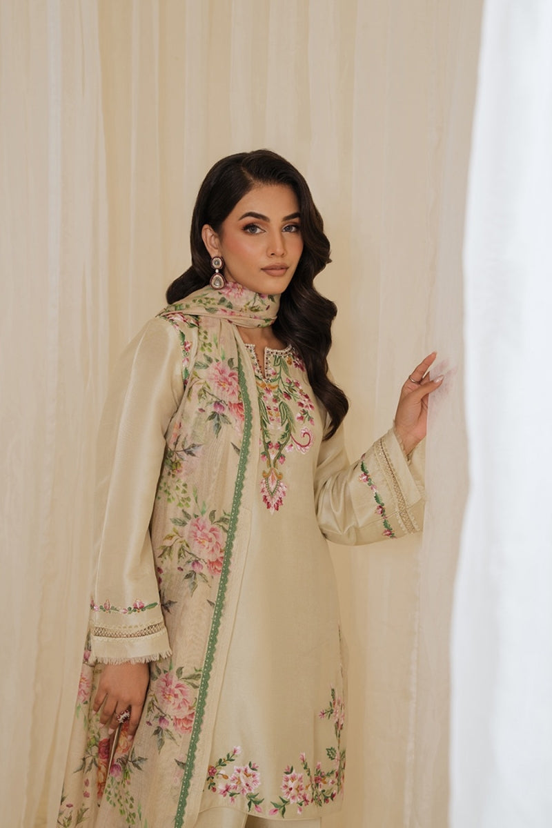 Off White Elegant Embroidered Kurta Plazo Set