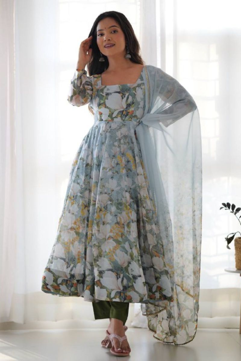 Festive & Wedding Wear Ensemble