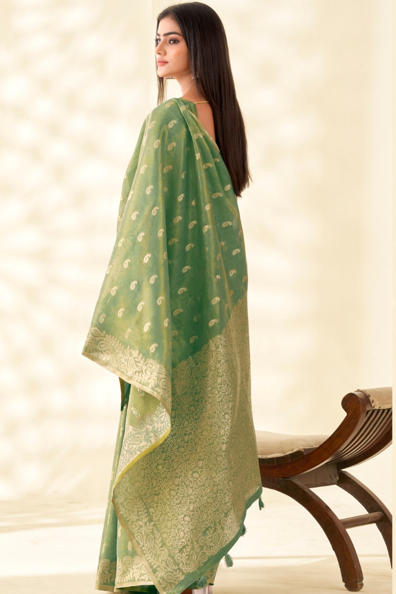 Elegant Lightweight Saree for Festive & Formal Occasions